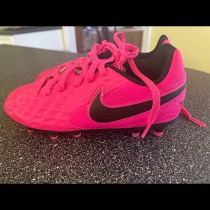 Nike Girls 12 Soccer Cleats